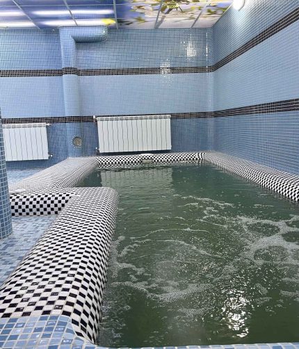 استخر خانوادگی هتل آتالار سرعین